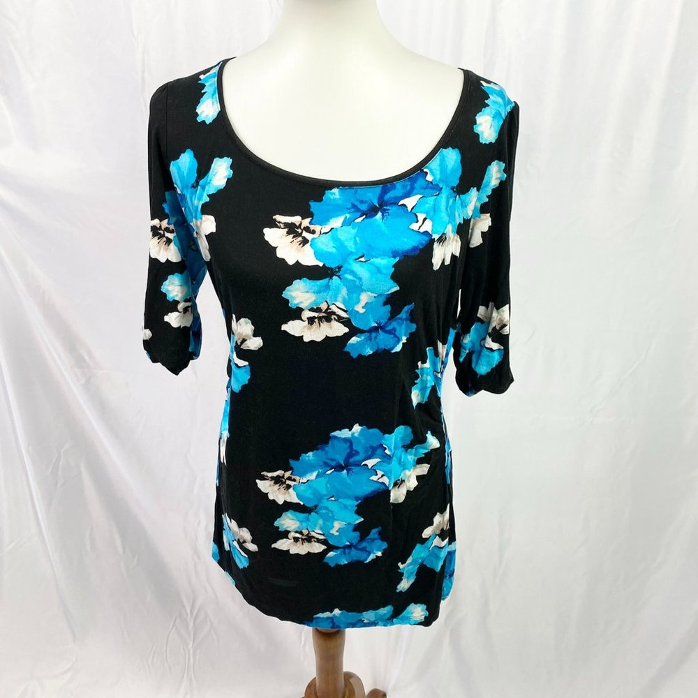 Black Floral Scoop Neck Women's Blouse in Blue & White